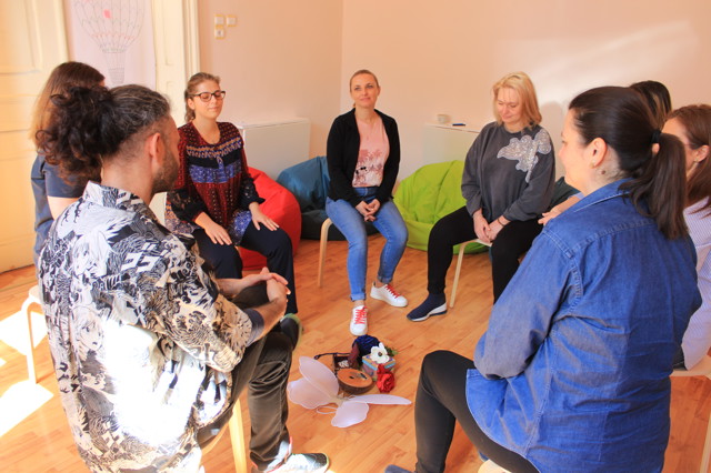 Grup continuativ de dezvoltare personală prin metode de acțiune creativă (pentru adulți)